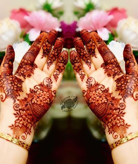 Rosette And Filigree Mehndi Designs 13