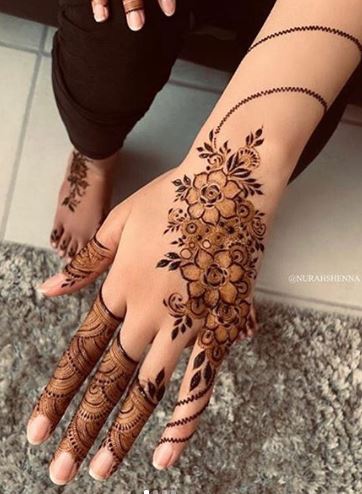 Rosette And Filigree Mehndi Designs 17