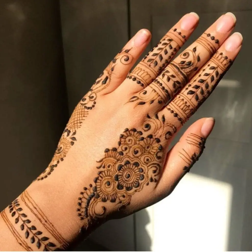 Tren Gaya Simple Henna Review, Motif Henna