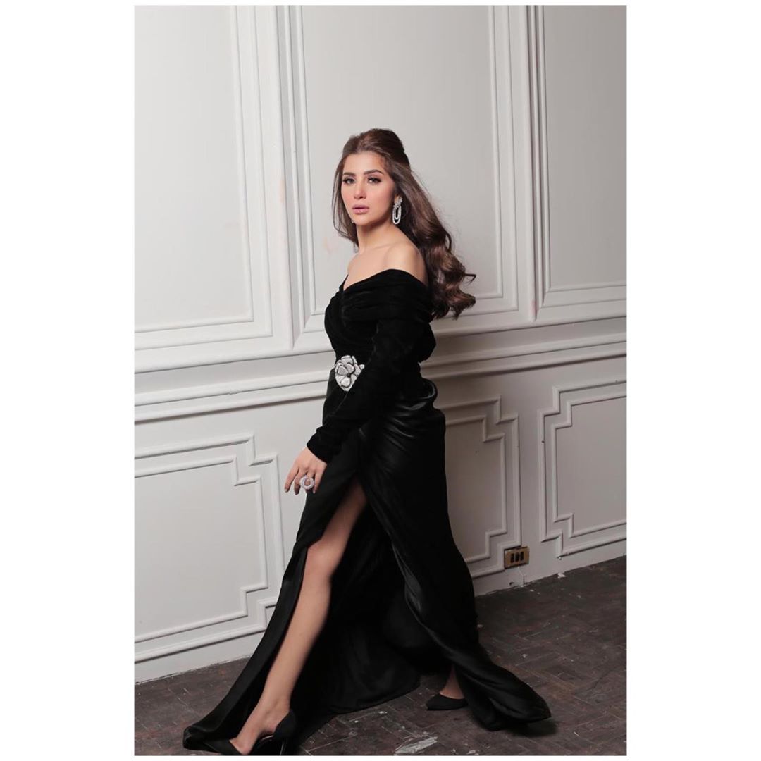 Sohai Ali Abro Looking Stunning in this Black Outfit