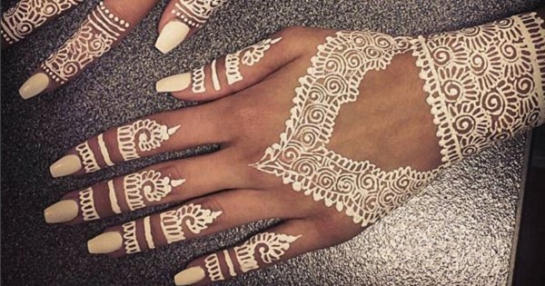 White Mehndi Designs 6