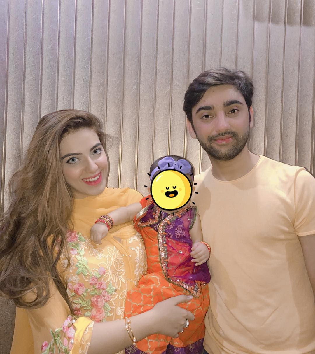 Beautiful Clicks of Singer Amanat Ali with his Wife Sarah