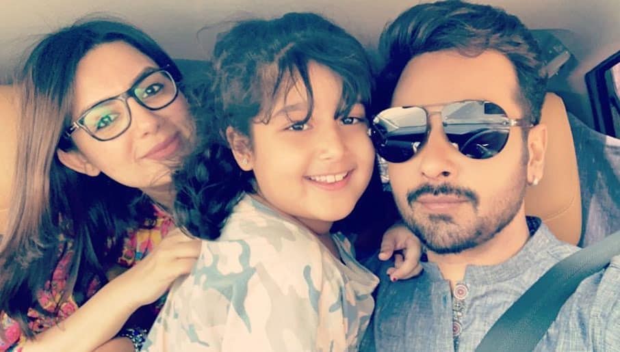 Latest Pictures of Faysal Qureshi with his Wife Sana and Daughter Ayat