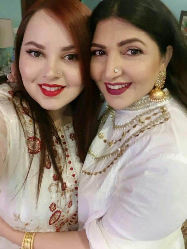 Latest Clicks of Shagufta Ijaz with her Beautiful Daughters