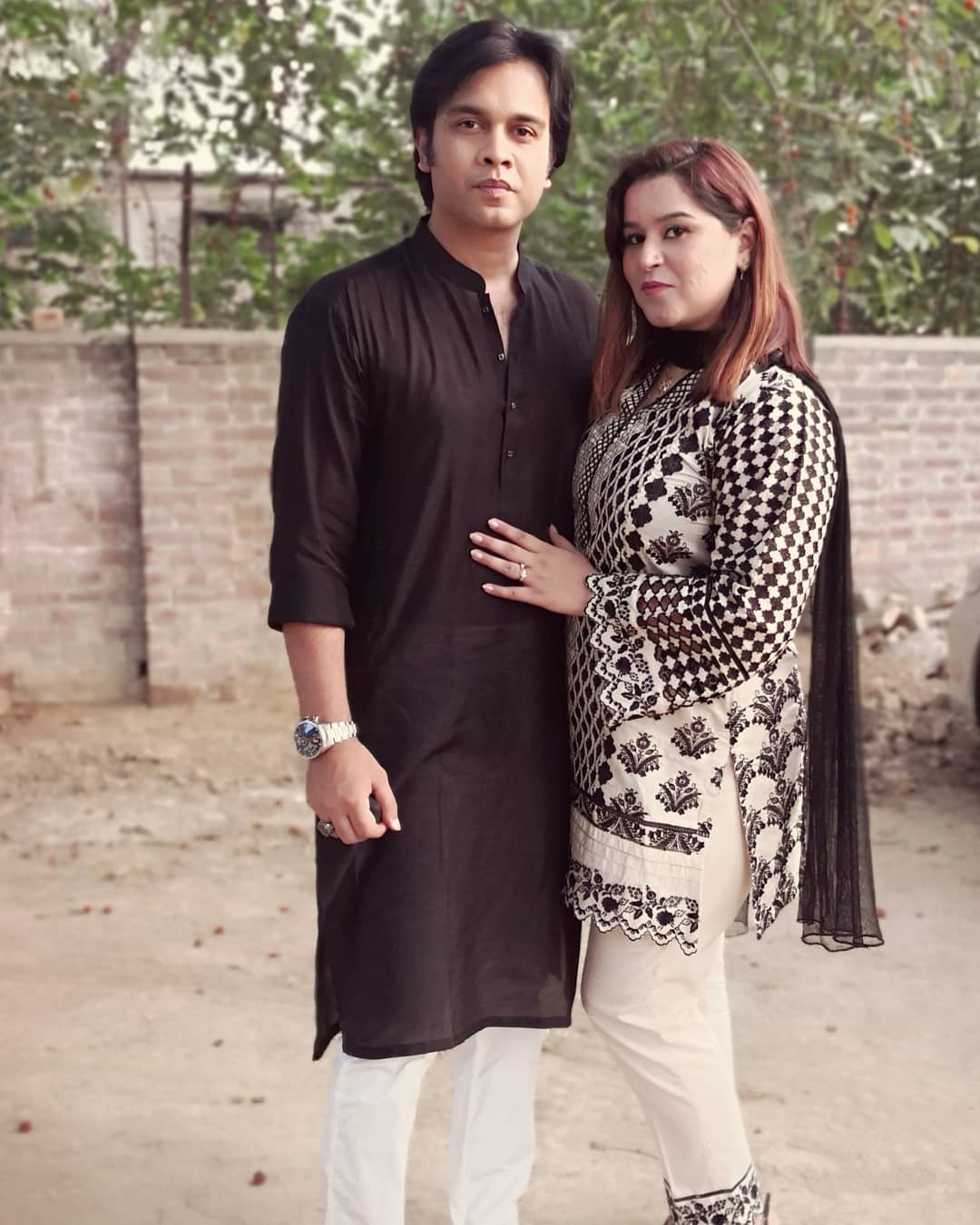 Beautiful Pictures of Actor Imran Aslam with his Family