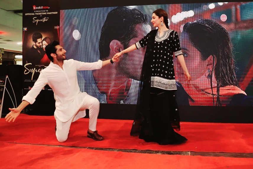 Mahira Khan & Bilal Ashraf at the Centaurus Mall Islamabad for Promotion of their Movie Superstar