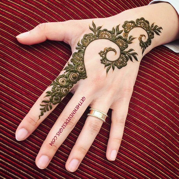 minimalistic Mehndi Design 16