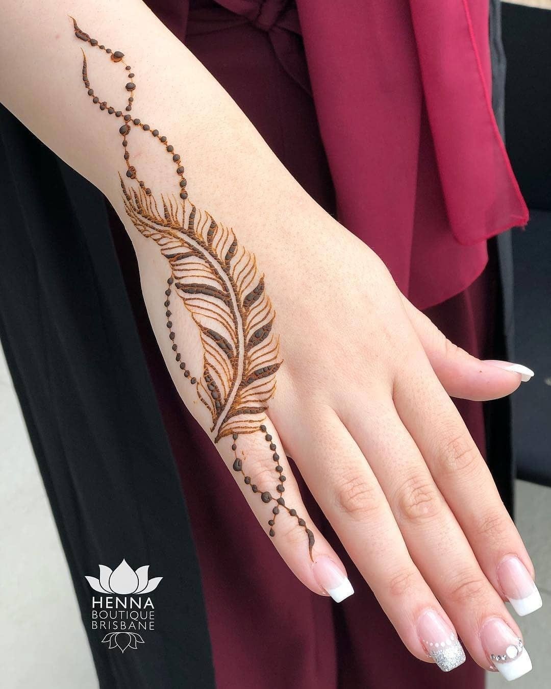 minimalistic Mehndi Design 19