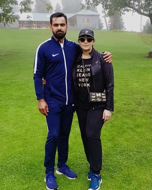 Mohammad hafeez and wife family 30