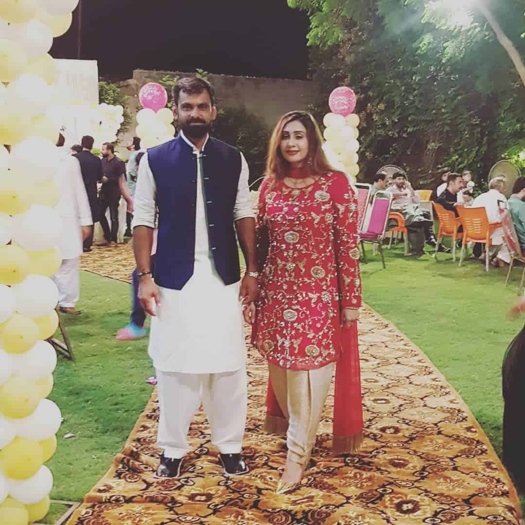 Mohammad Hafeez with His Wife and Kids (Exclusive Pictures)