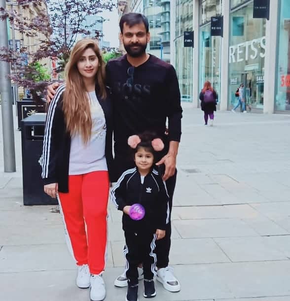 Mohammad Hafeez Wife and Family 6