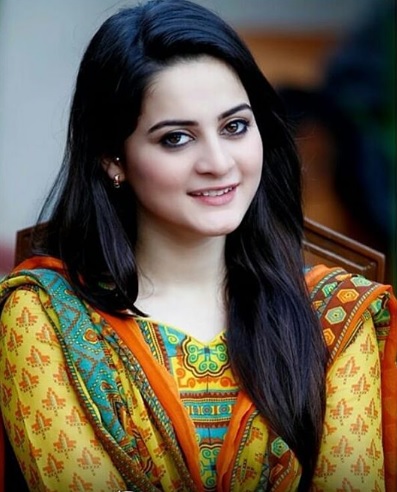 Aiman khan 6