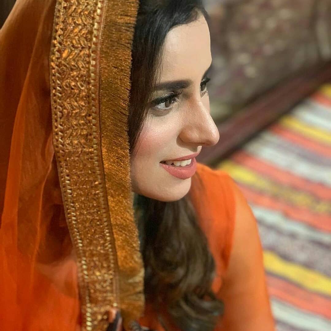 Morning Show Host Madiha Naqvi Wedding Clicks | Reviewit.pk