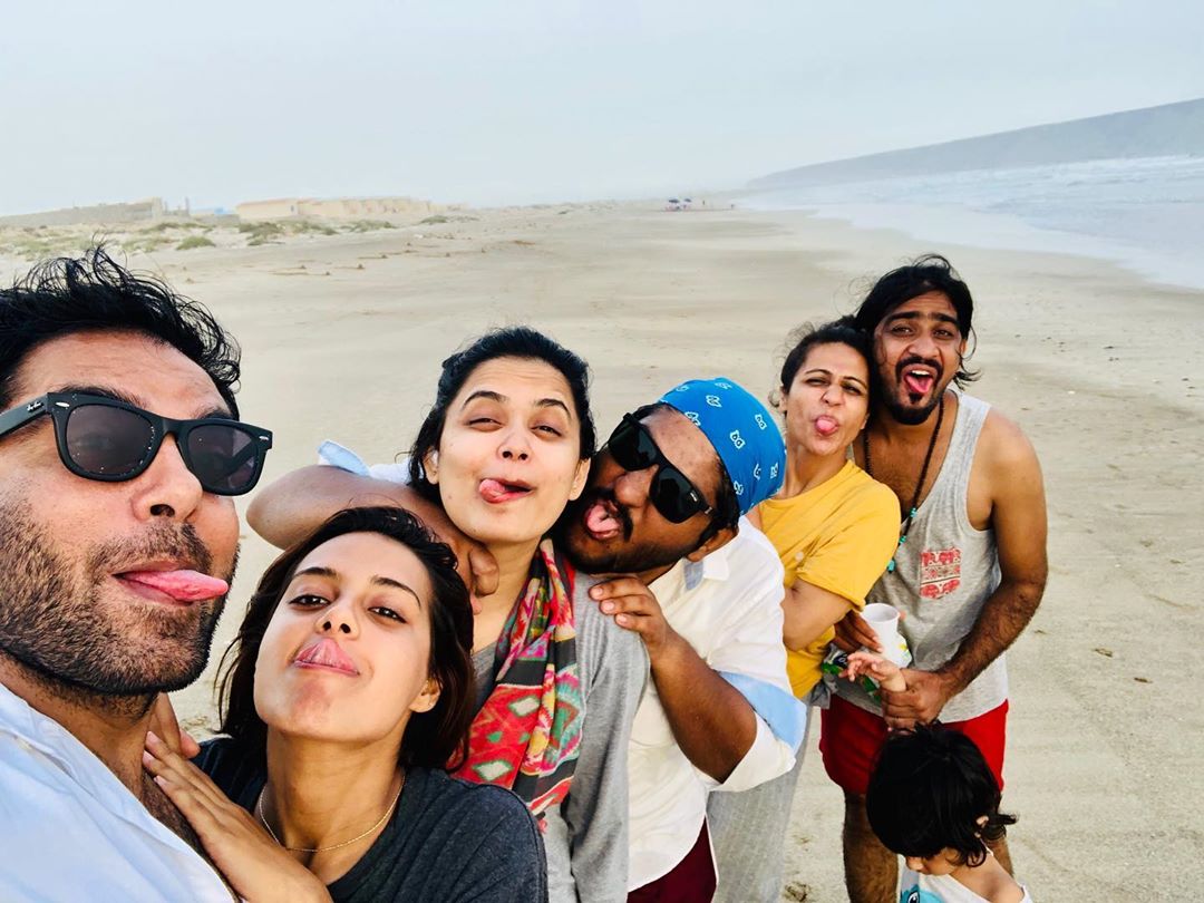 Yasir Iqra Aziz Ormara Beach 2