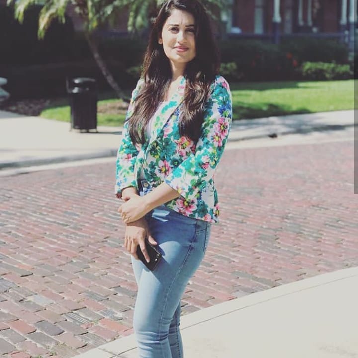 farah iqrar 8