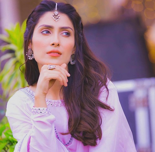 Ayeza Khan 14