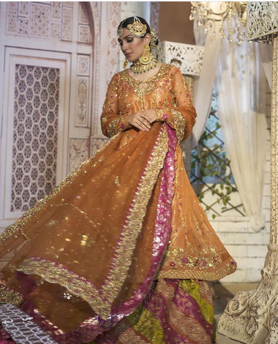 Latest Beautiful Bridal Photo Shoot of Gorgeous Actress Ayeza Khan