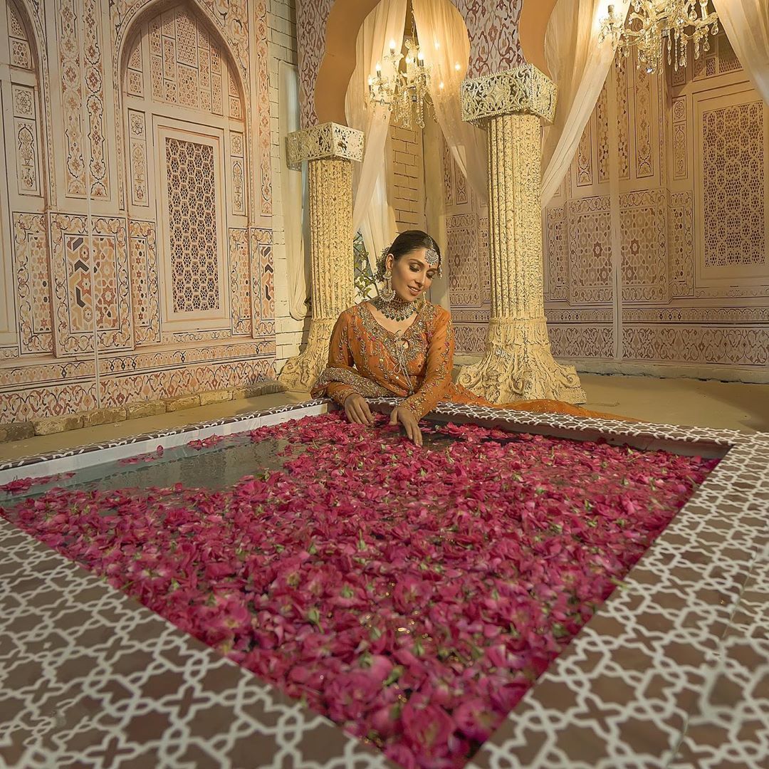 Latest Beautiful Bridal Photo Shoot of Gorgeous Actress Ayeza Khan