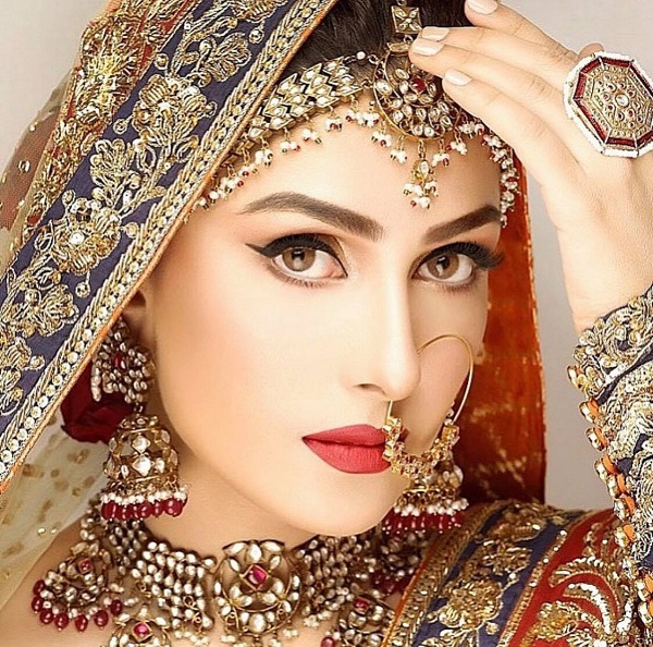 Ayeza Khan