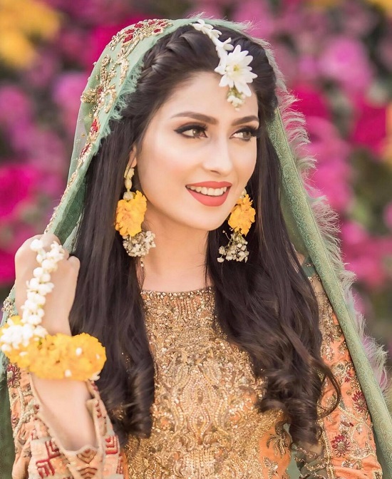 Ayeza Khan4