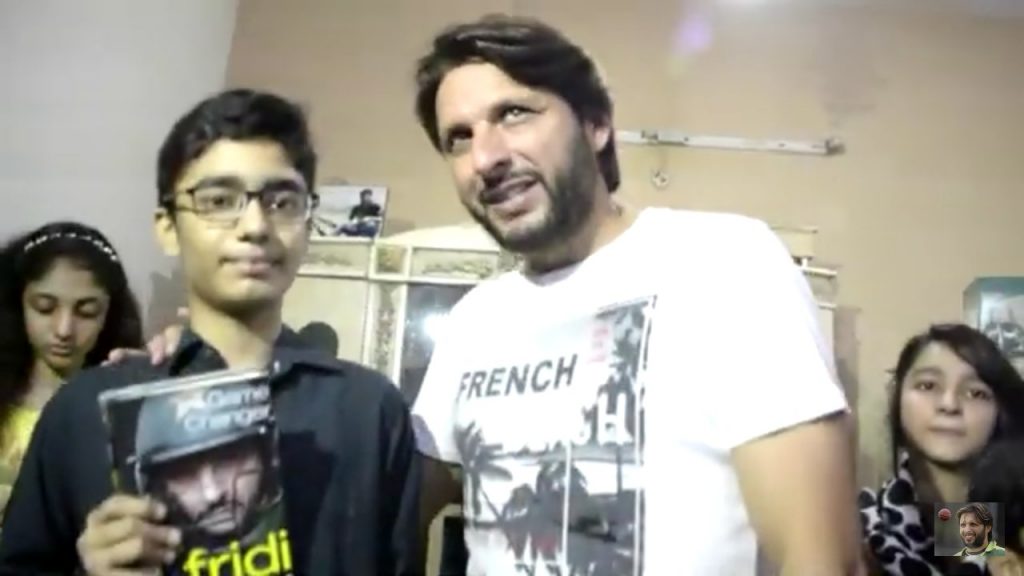 Shahid Afridi Met His Biggest Fan