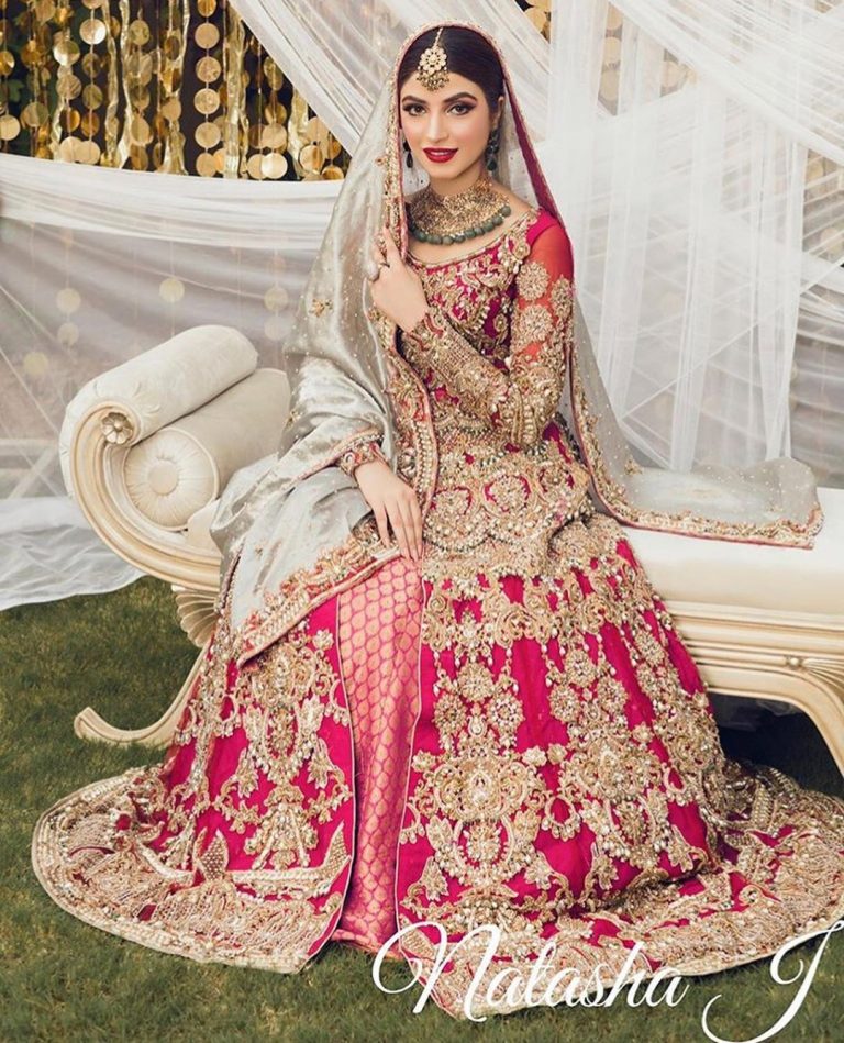 New Beautiful Bridal Photo Shoot of Actress Kinza Hashmi | Reviewit.pk