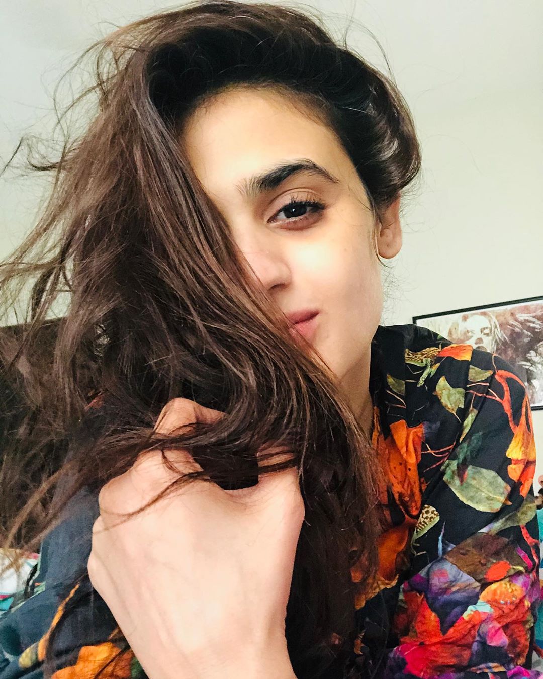 Latest Clicks of Actress Hira Mani 15