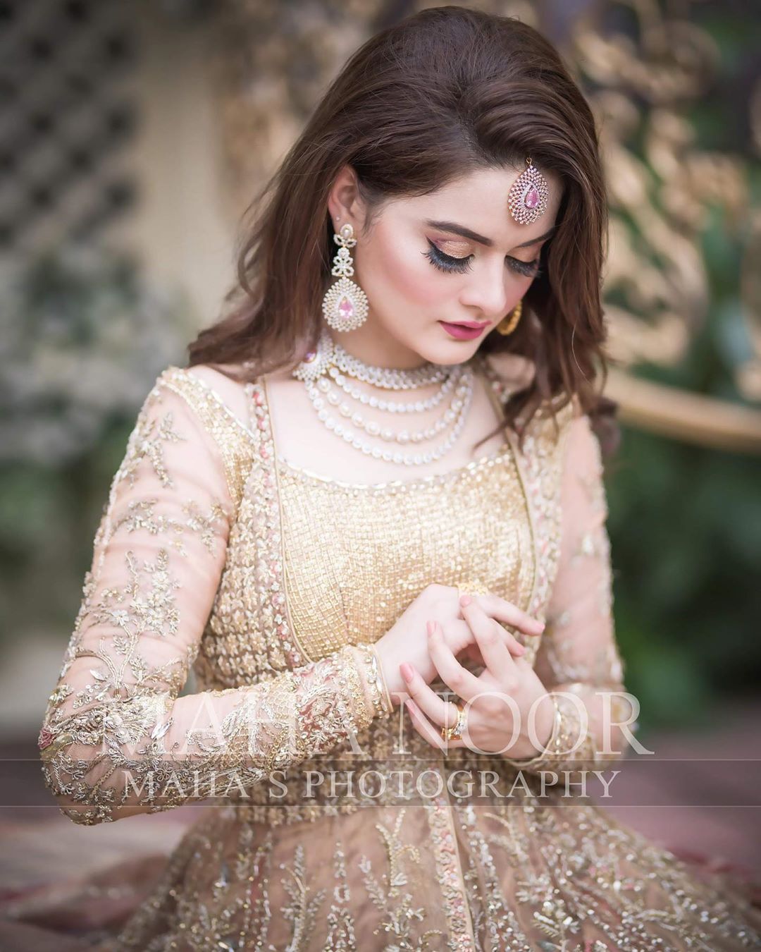 Exclusive Pictures Of Minal Khan From Her Latest Bridal Shoot Reviewit Pk