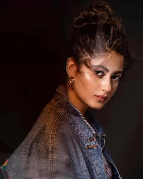 Pakistan Indian Bride Showing Hair Style Stock Photo 1574140831 |  Shutterstock