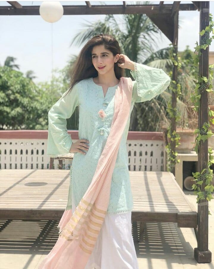 Latest Beautiful Pictures Of Mawra Hocane | Reviewit.pk