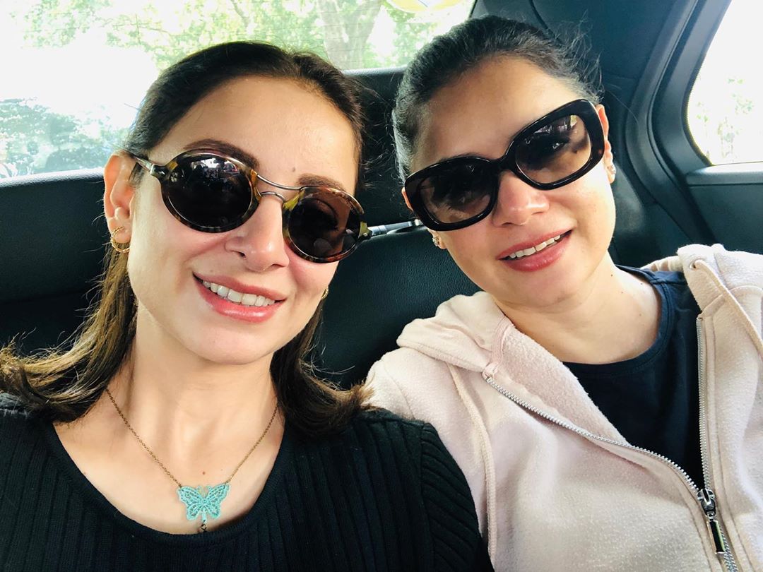 Sarwat Gillani Enjoying Holidays with her Sister and Mother in London