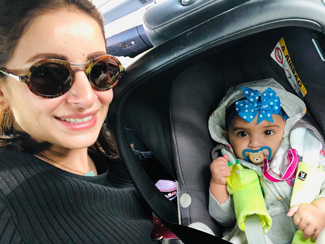 Sarwat Gillani Enjoying Holidays with her Sister and Mother in London