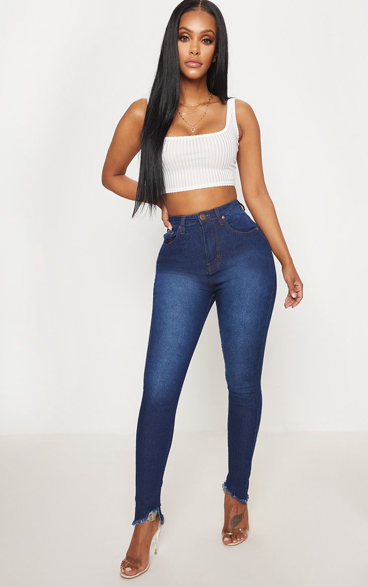 Jeans every girl should have in her wardrobe | Reviewit.pk