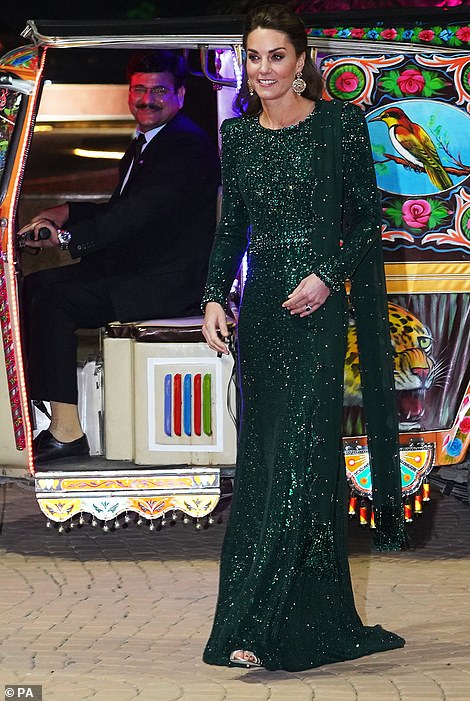 Duke And Duchess Of Cambridge Arrived At Evening Reception By Rickshaw