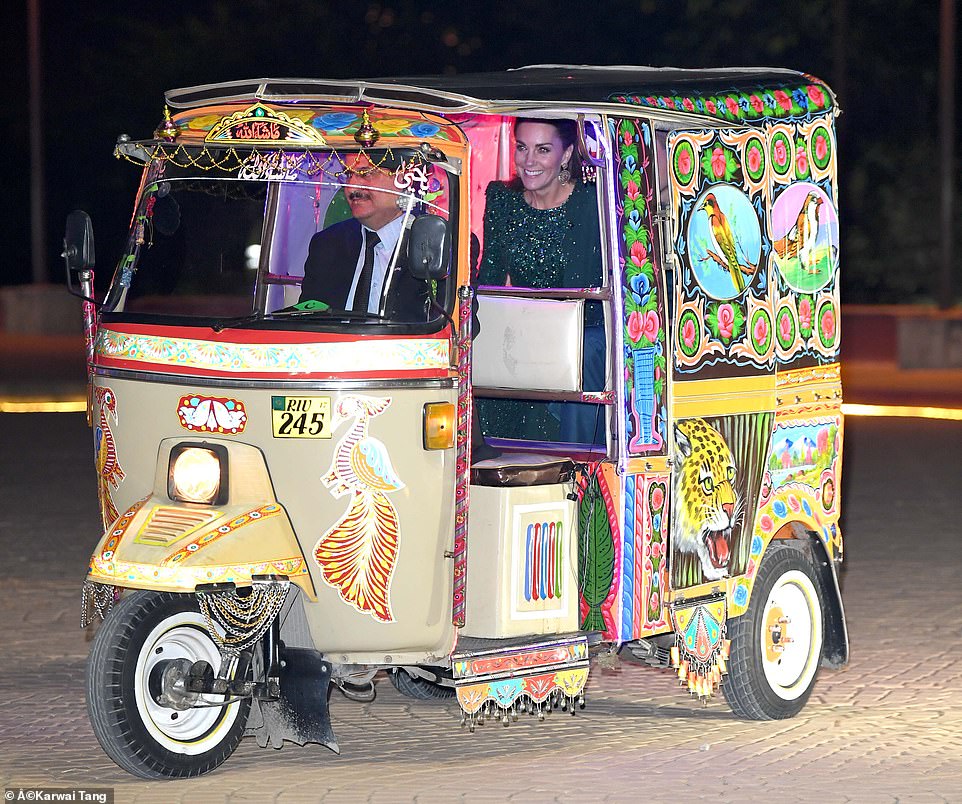 Duke And Duchess Of Cambridge Arrived At Evening Reception By Rickshaw