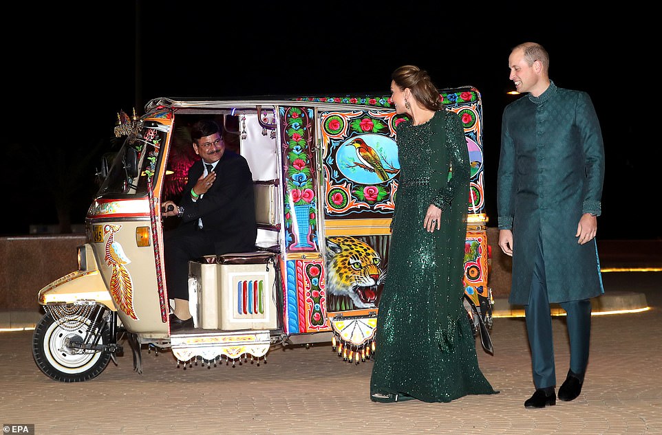 Duke And Duchess Of Cambridge Arrived At Evening Reception By Rickshaw
