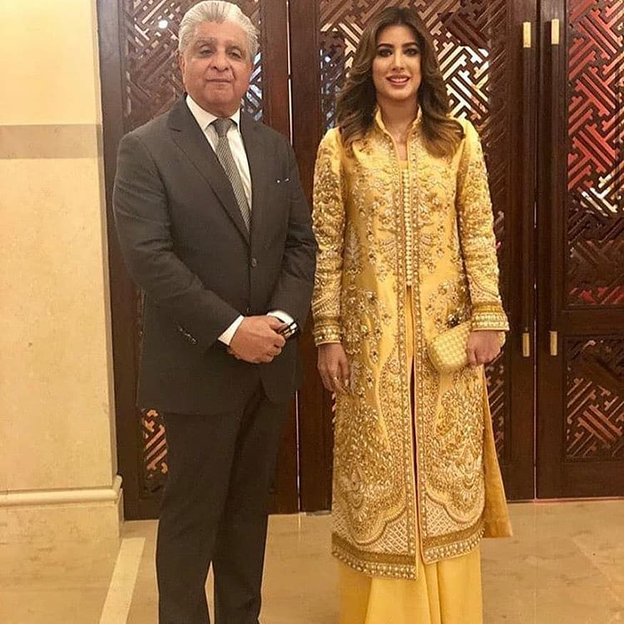 Mehwish Hayat Is Delighted After Meeting The Royal Couple