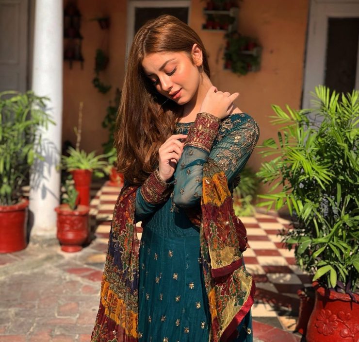 Gorgeous Actress Alizeh Shahs Latest Beautiful Clicks Reviewitpk