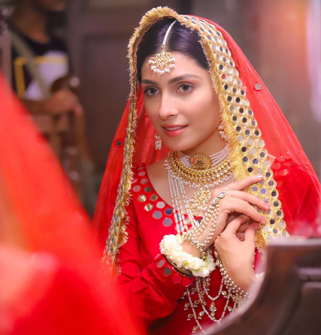 Gorgeous Ayeza Khan's Latest Bridal Clicks