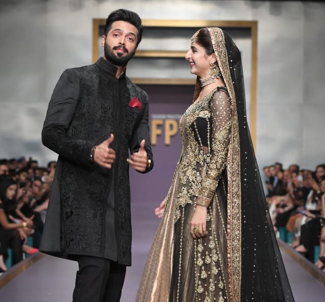 Fahad Mustafa and Mawra Hocane Walked at Ramp for Zainab Chottani at FPW19