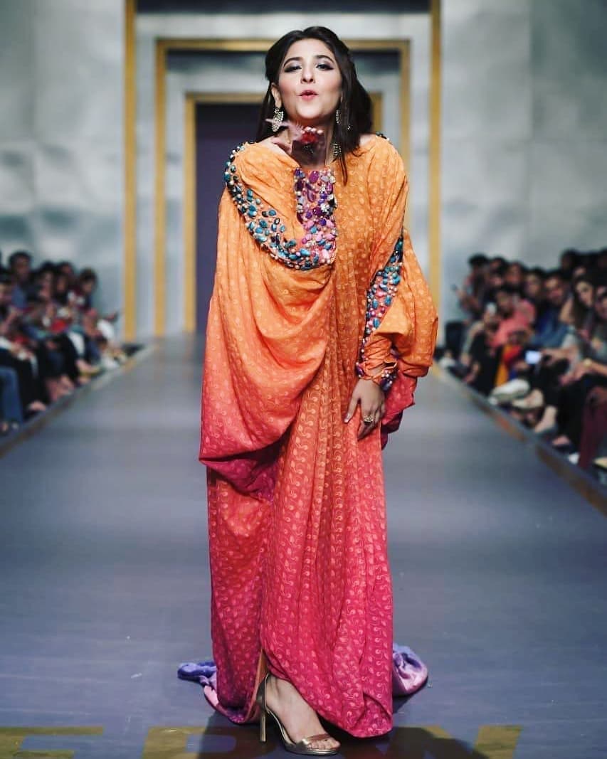 Beautiful Clicks of Hina Altaf from Ramp of FPW Festive ’19