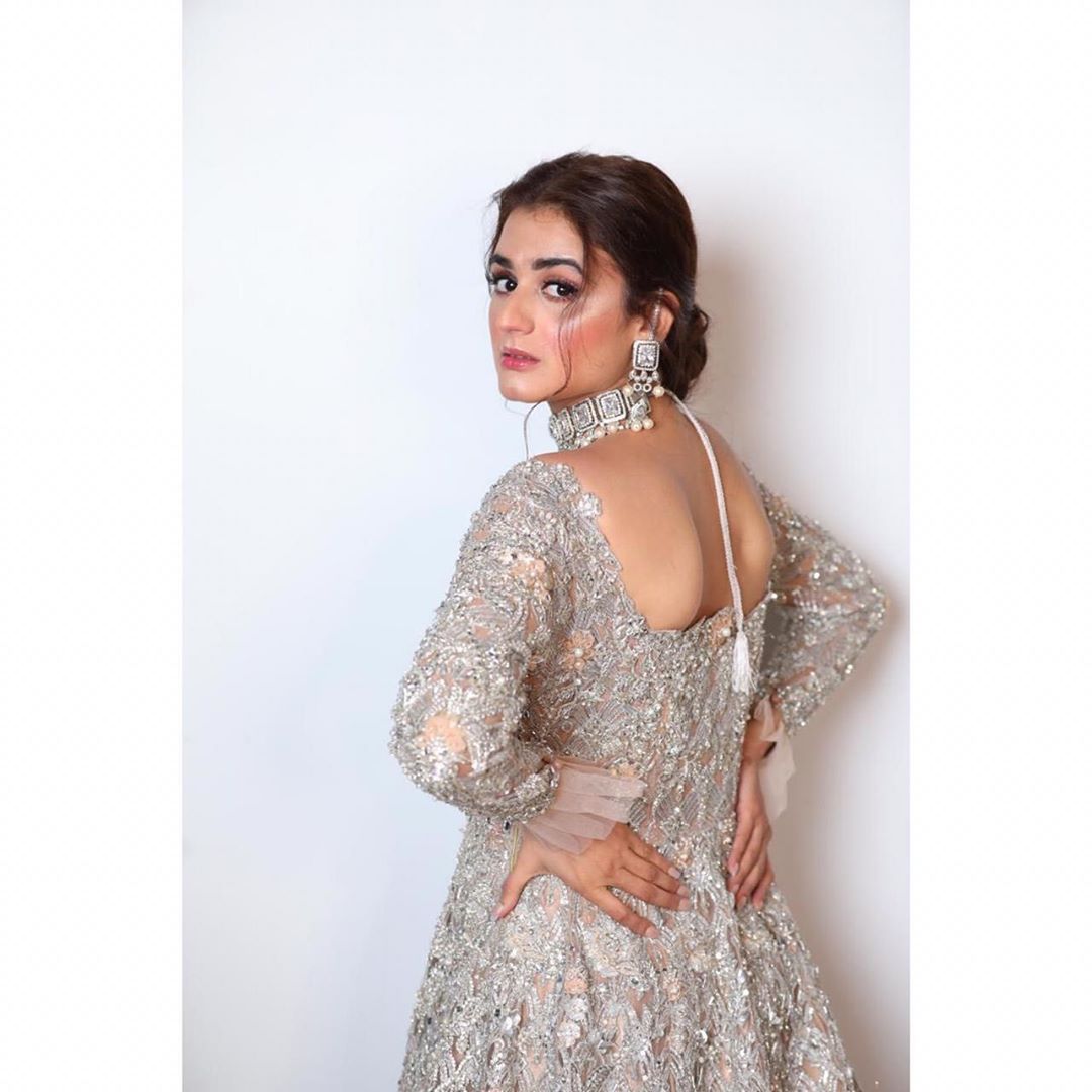Hira Mani is Looking Gorgeous in this Beautiful Outfit