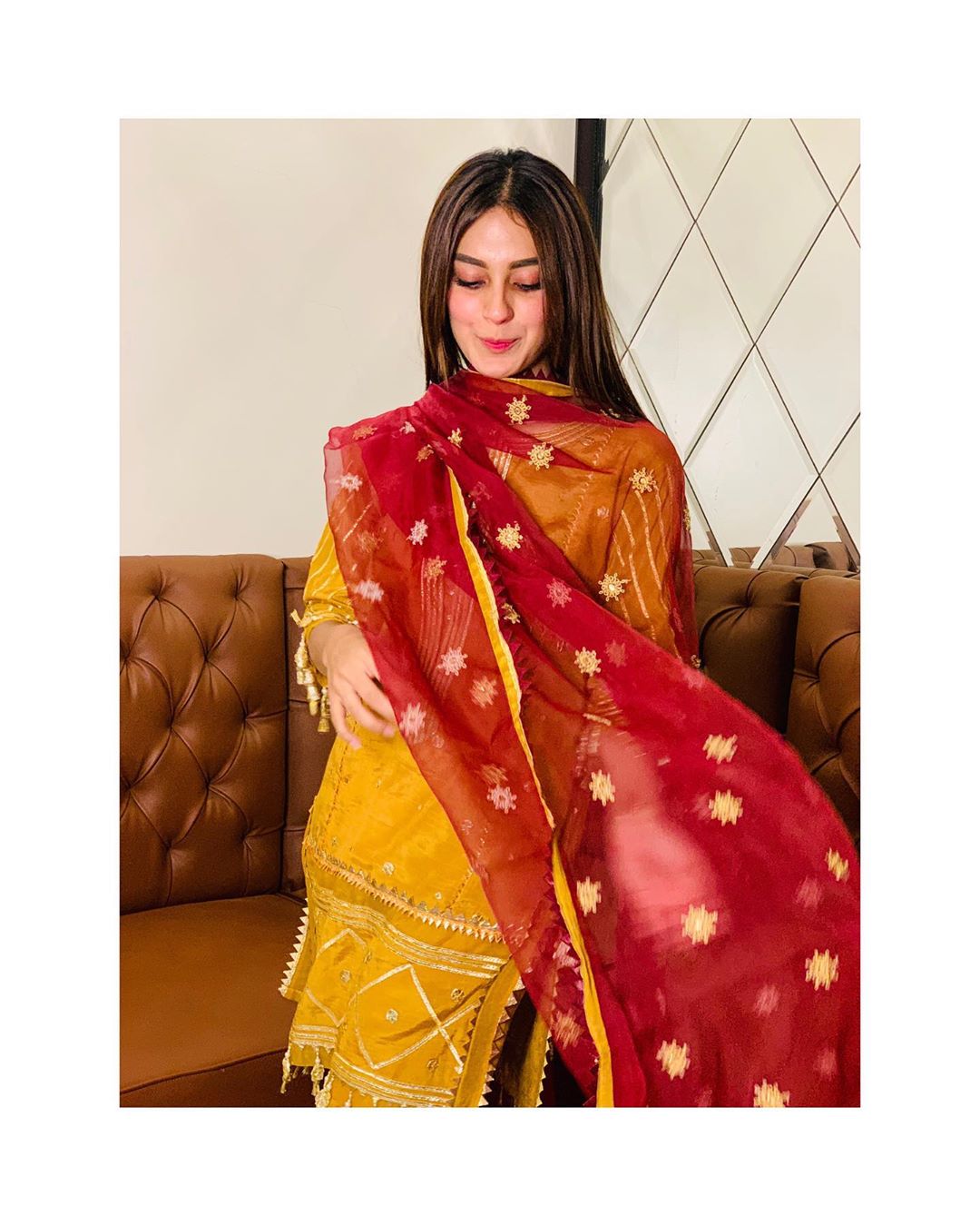 Latest Beautiful Clicks of Actress Iqra Aziz