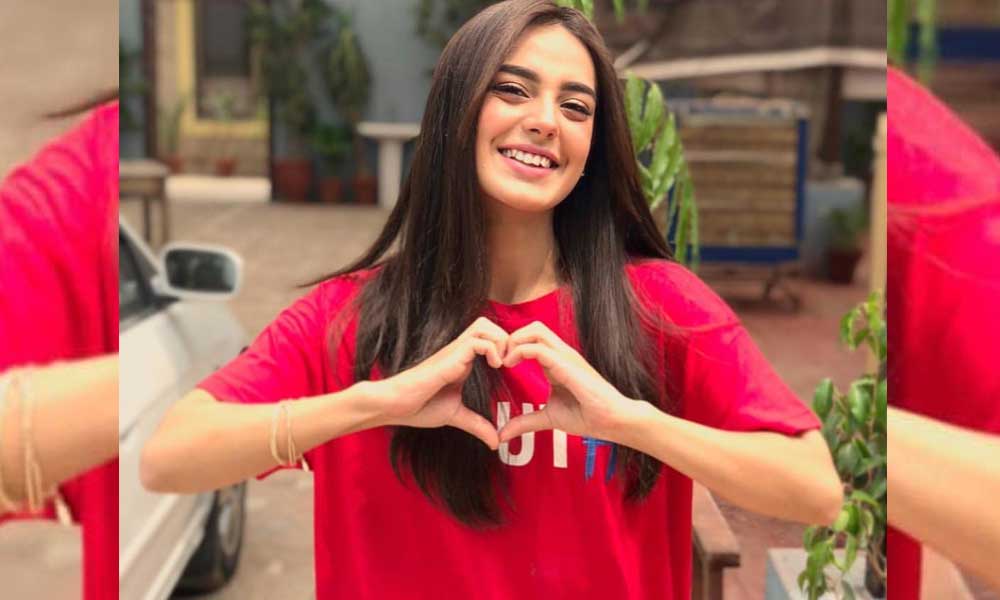 Iqra Aziz Is All Set To Enter The World Of Vlogging