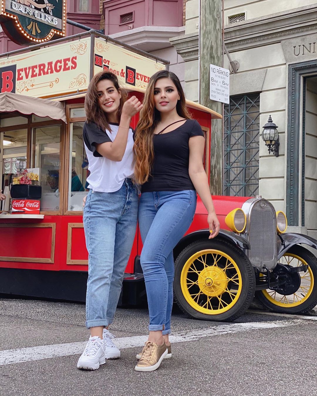 Latest Clicks of Couple Actors Iqra Aziz and Yasir Hussain in Miami USA