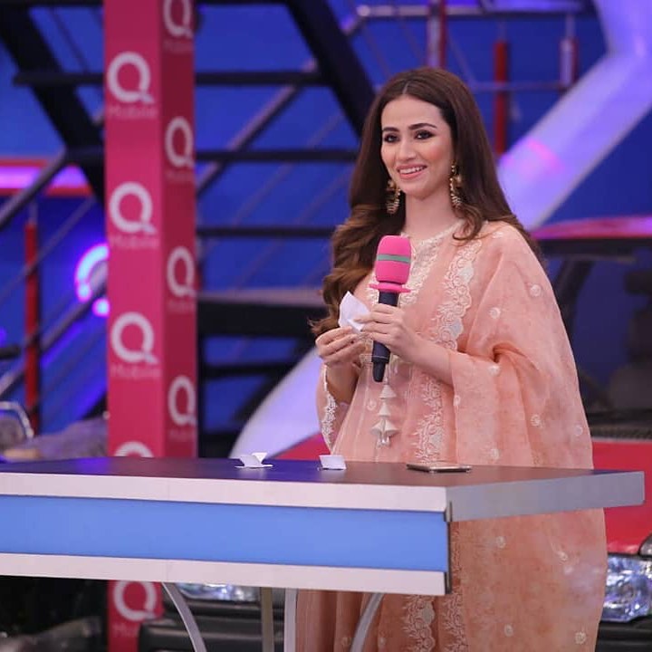 Actress Sana Javed Appeared in Jeeto Pakistan with Fahad Mustafa