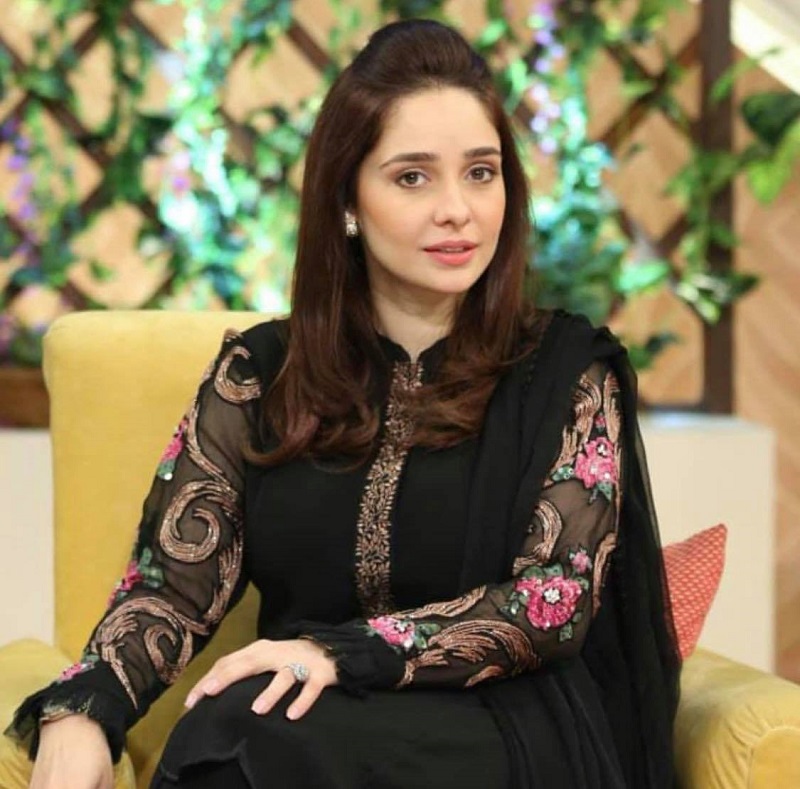 Pakistani Celebrities Who Are Against Gora Complex