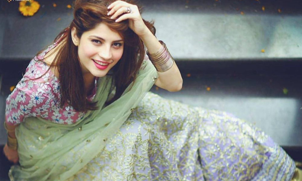 Does Neelam Muneer Have No Friends In The Industry