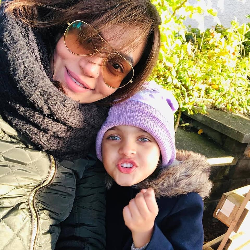 Actress Sadia imam Enjoying Winter Vacations with Daughter Meerab in Germany