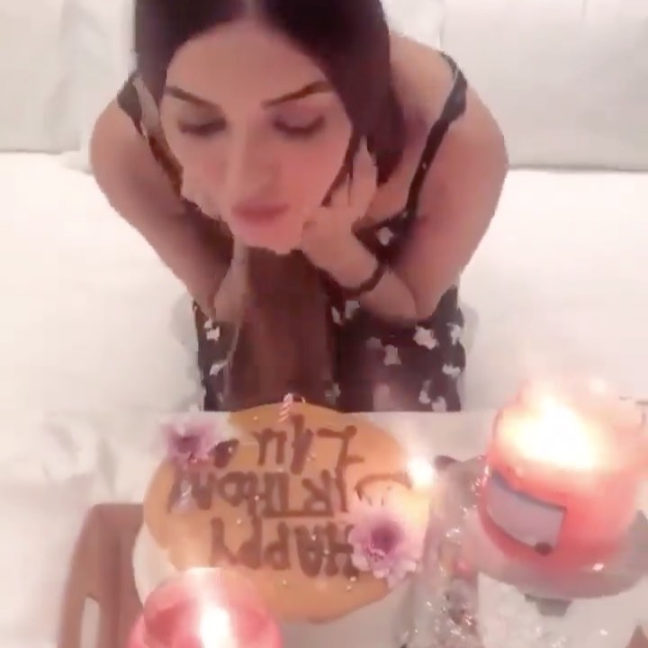 Beautiful Sadia Khan Celebrating her Birthday with Friends